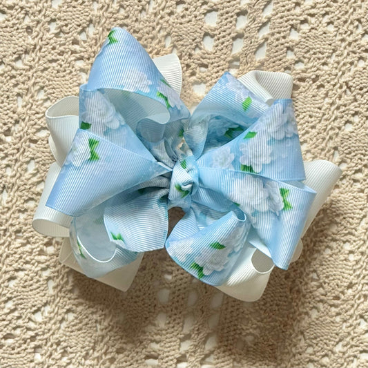 Lucious Loopy Bow: White